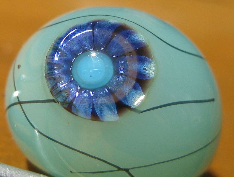 Datei:SmurfyKlarEfSchwarzTritonStr1-viviane.jpg